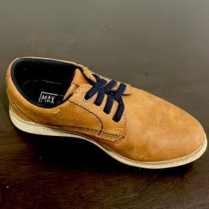 Max + Jake Oscar Oxford Size 13M